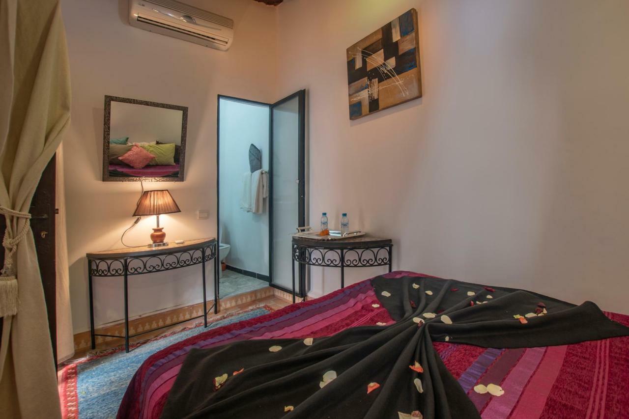 Riad Dar Merzouga Hammam & Jacuzzi マラケシュ エクステリア 写真